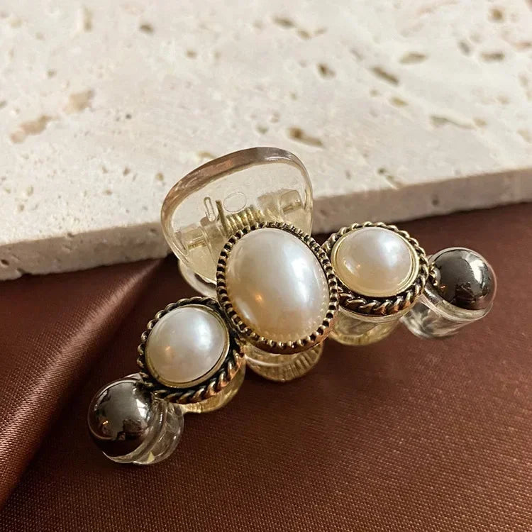 New Pearl Small Hair Claw Women Girls Sweet Cute Hair Grab Clip Sweet Elegant Broken Hairpins Hair Styling Accessories Quake oval
