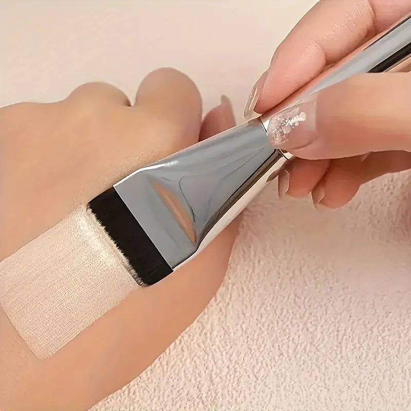 Ultra Thin Foundation Brush Soft Hair Thin Face Contour Brush Concealer Cream Blender Mixed Foundation Cream Makeup Brush Tool Quake
