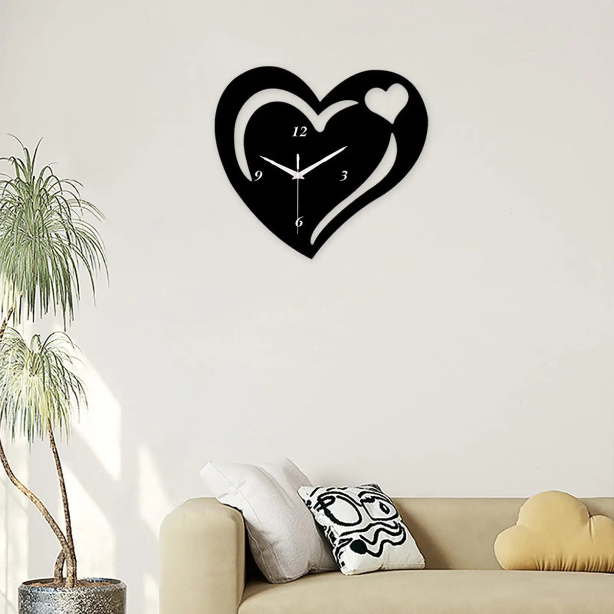 Heart Wall Clock Silent Clock 12inch Wall Ornament Creative Decorative Clock for Living Room Bedroom Office Home Decoration Quake