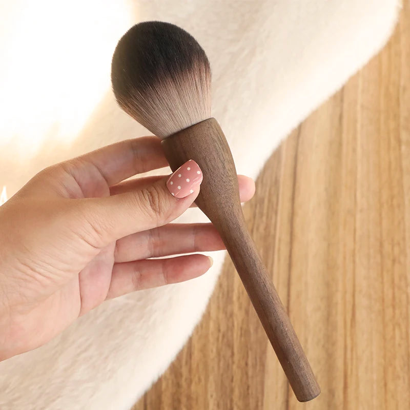 1Pcs Vintage Walnut Soft Makeup Brushes Set Foundation Contour Loose Powder Blusher Wood Handle Make Up Tool Cosmetics Brochas Quake Powder Brush 2 China Mainland
