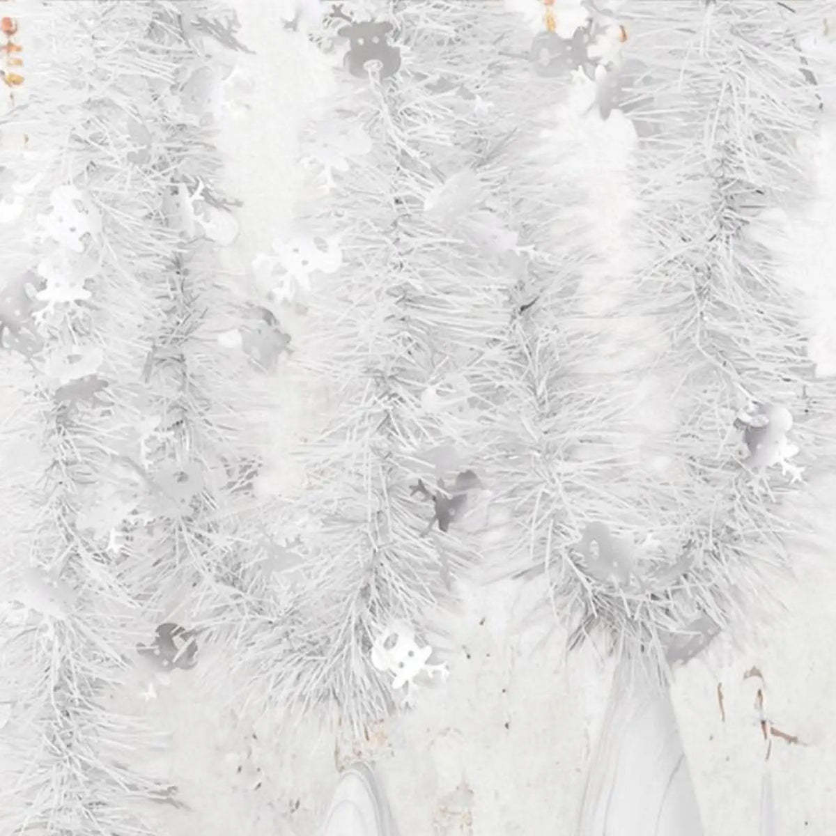 Christmas Tinsel Garland Silver Sparkly Xmas Garland Metallic Twist Garland for Staircase Fall Decoration Engagement Ceiling Quake