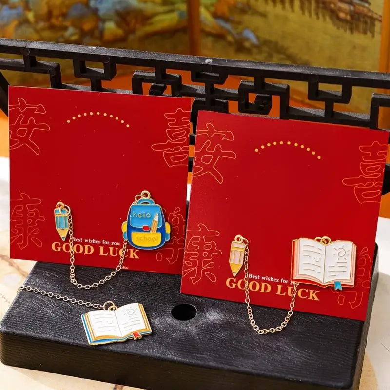 Metal Chain Page Marker with School-Themed Pendant and Pencil Charm for Reading, Journals, Textbooks and Classroom Gifts K1KF Quake