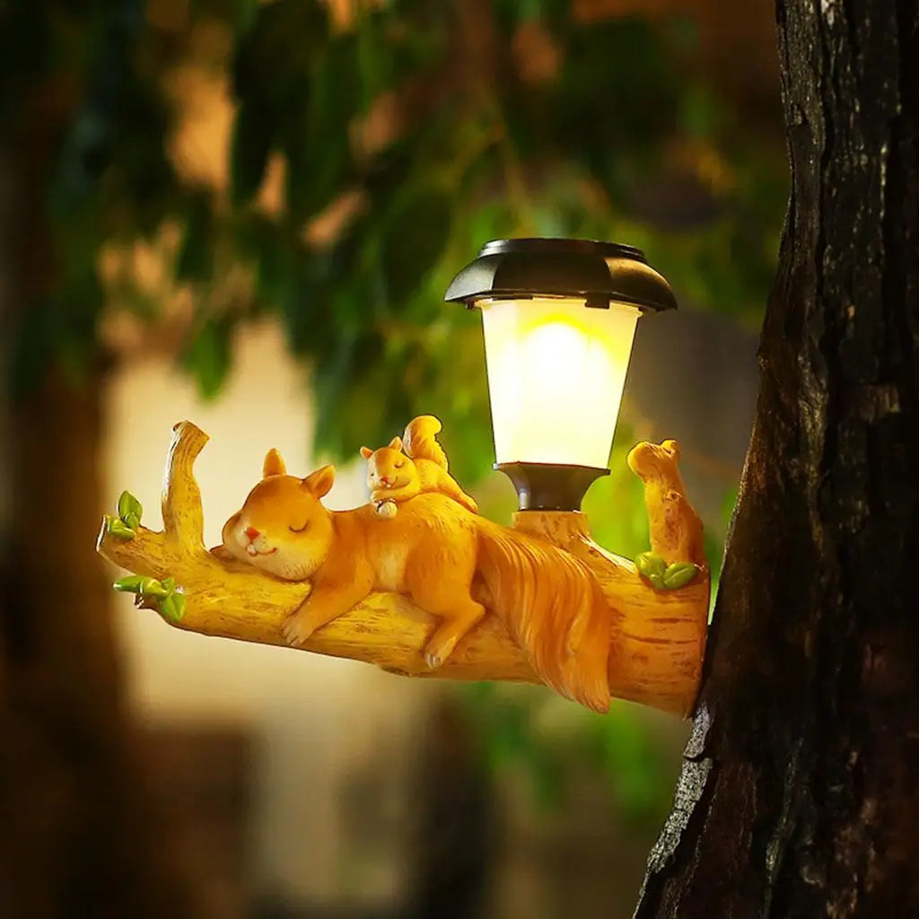 Animal Figurine Garden Pendant Solar Powered Decor Wall Mount Ornaments Yard Simulated Garden Creative Figurine Hanging Light Quake