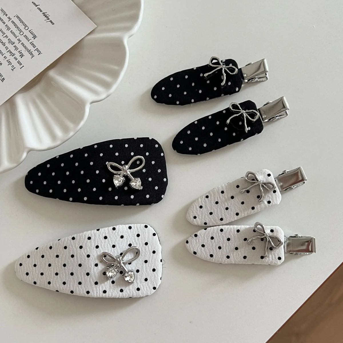 Black White Polka Dot Bow Hair Clip Korean Simple Versatile Bow Design Duckbill Clip BB Clip Elegant Temperament Bangs Hairpin Quake