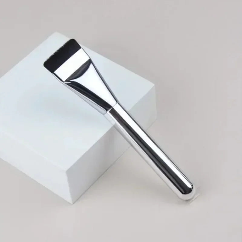 Ultra Thin Foundation Brush Lightweight and Thin Face Contour Brush Flat Contour Brush Blending Foundation Cream Makeup Brushes Quake