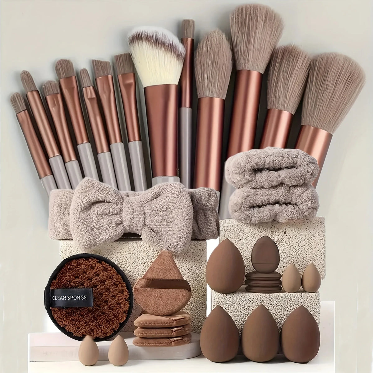 13/33pcs Professional Makeup Brush Set with Accessories for Combination Skin- Featuring Soft Brushes，Suitable for Beginners Quake 33pcs brown