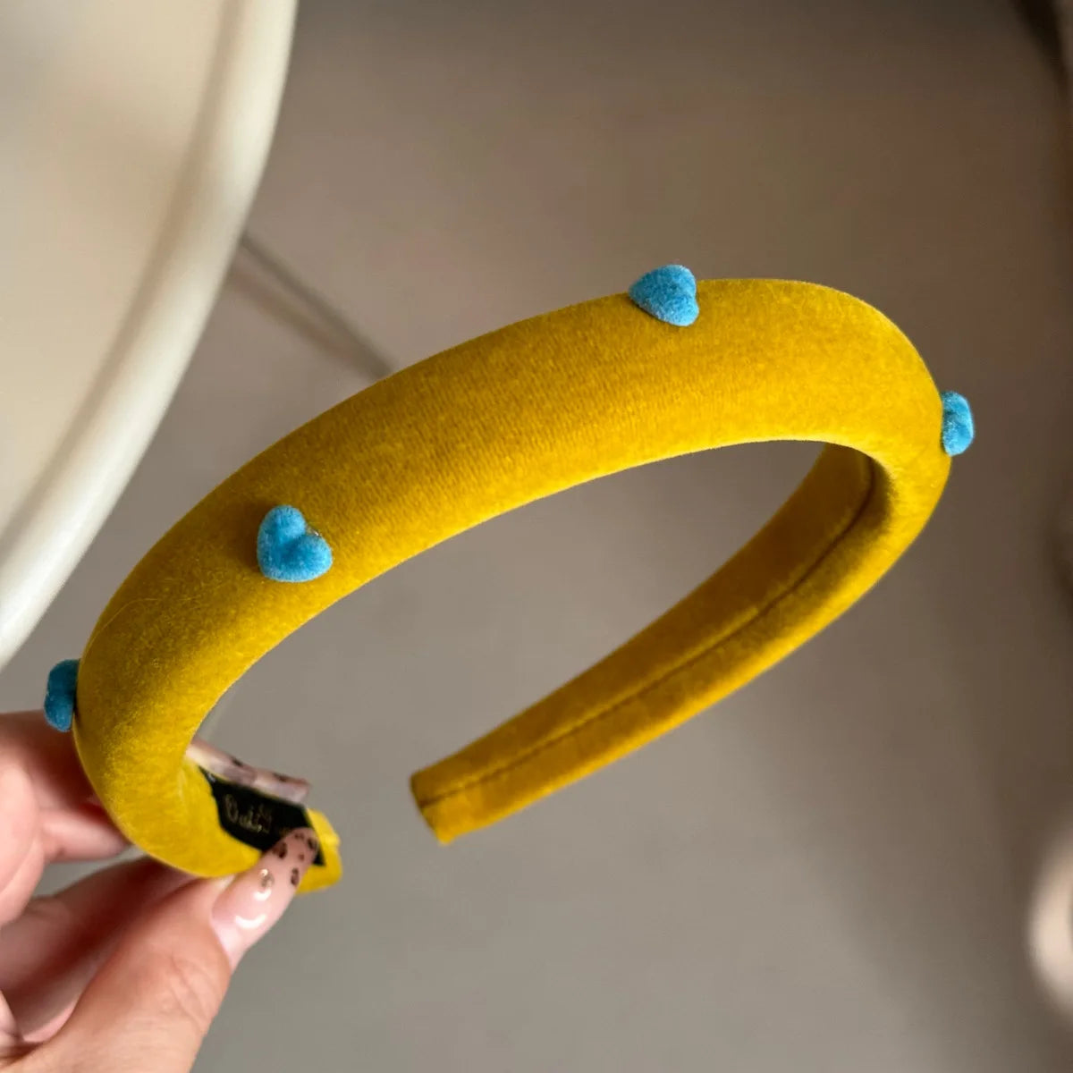Velvet Love Heart Headband Women Girls Solid Color Elegant Hair Hoop Outdoor High Headband Hair Accessories New Sweet Hairpin Quake yellow