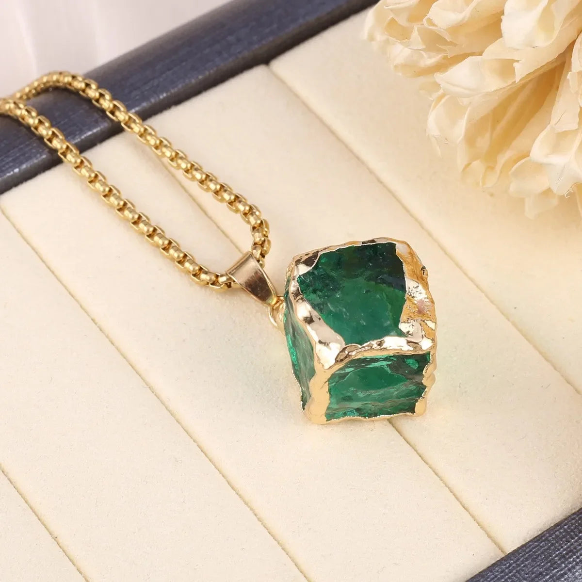 Natural Stone Semi-precious Stone High Quality Delicate Square Crystal Necklace Gift for Jewelry Making DIY Necklace Accessory Quake green