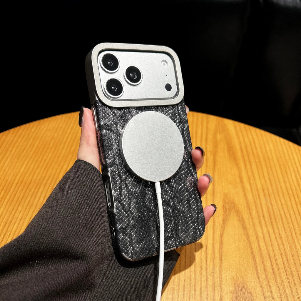 Fashion Snake Pattern Phone Case Compatible with MagSafe for iPhone 16/17 pro Max Wireless Charging Protective Cover Quake