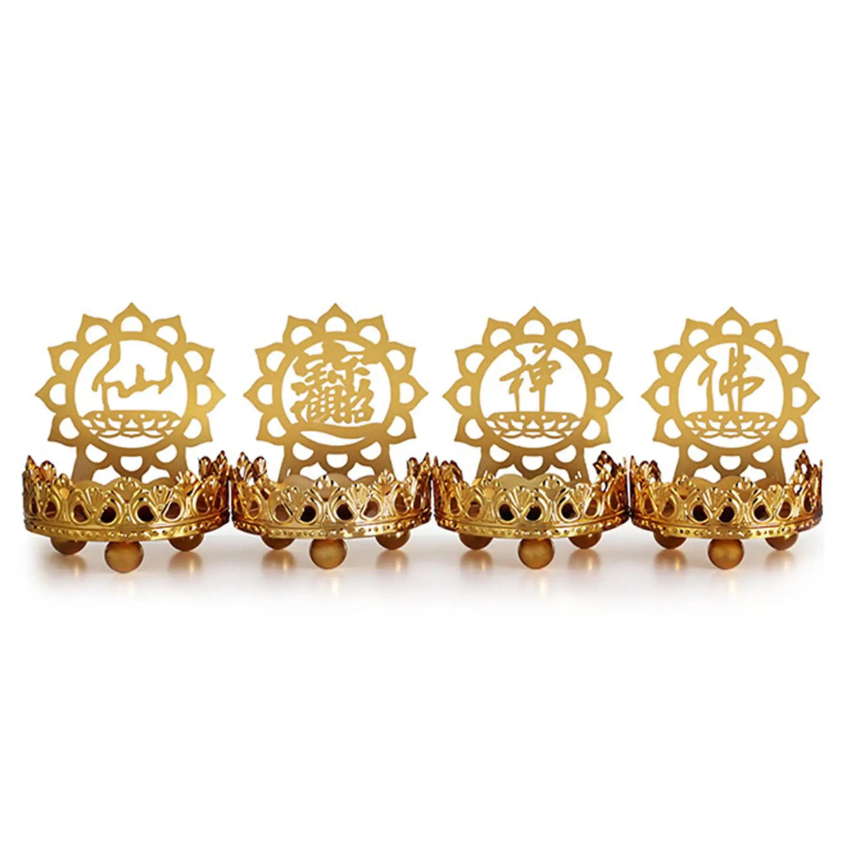 Retro Style Hollow Carved Tealight Candle Holder Desktop Ornament Metal Candlestick Tea Light Holders for Dining Table Decor Quake