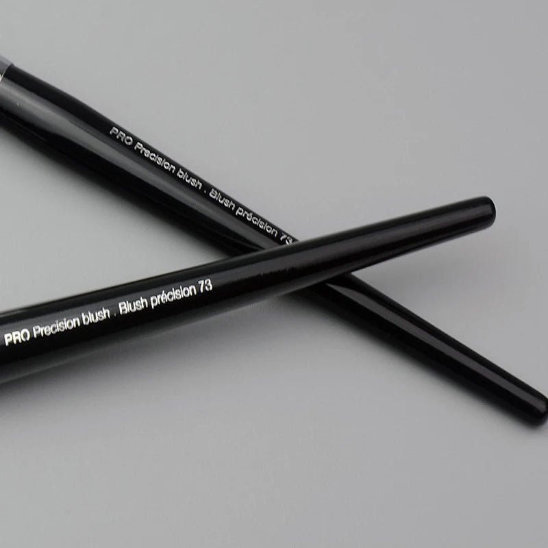 Professional Concealer Makeup Brush Goat Hair No.73 Flat Tongue Shape Pro Presicion Blush Brush Foundation Cosmetic Beauty Tool Quake