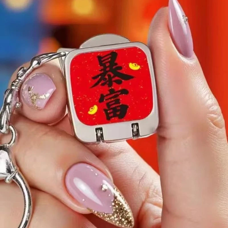 1PC Cute Cartoon Mini Nail Clippers Creative and Portable Foldable Nail Trimmer Keychain Daily Carrying Accessories Quake