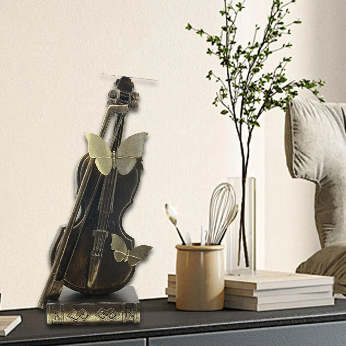 Violin Sculpture Resin Figurine Musician Gift Desktop Novelty Craft Decor for Housewarming Bookshelf Shelf Desk Centerpiece Quake