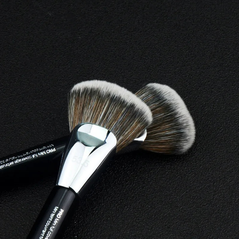 Portable Pro Mini Full Coverage Airbrush No.53.5 Short Handle Fan Powder Make Up Brushes Quake