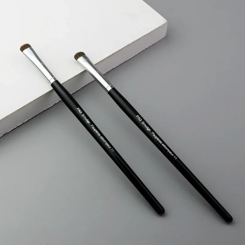 Professional Makeup Brush SEP #11 Flat Halo Dye Eye Shadow Brush Local Fine Smudger Blending Eye Shadow Makeup Tool Quake