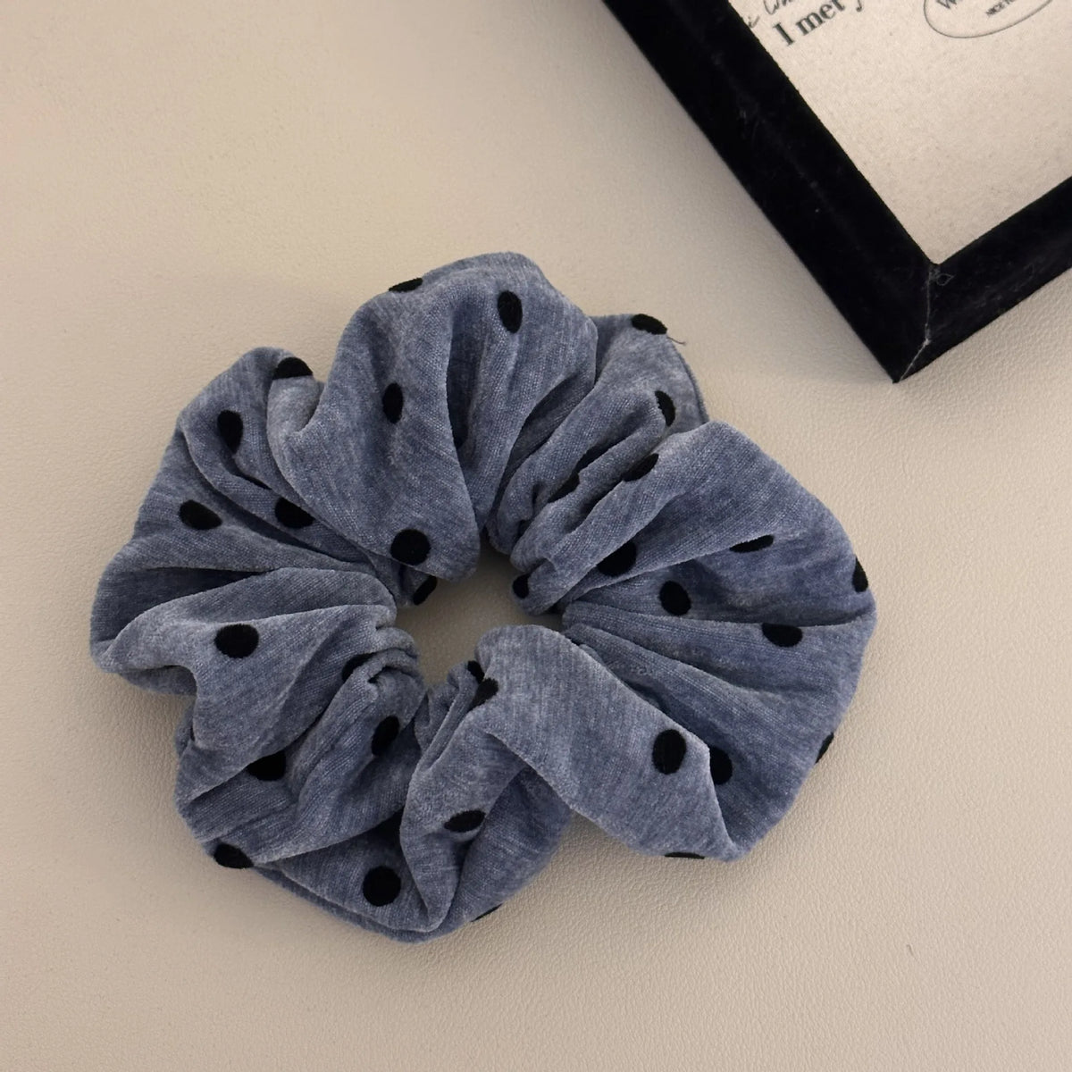 Velvet Polka Dot Hairbands Women Large Polka Dot Ruffle Hair Scrunchies Simple Elegant Hairbands Ponytail Holder Style Headwear Quake be