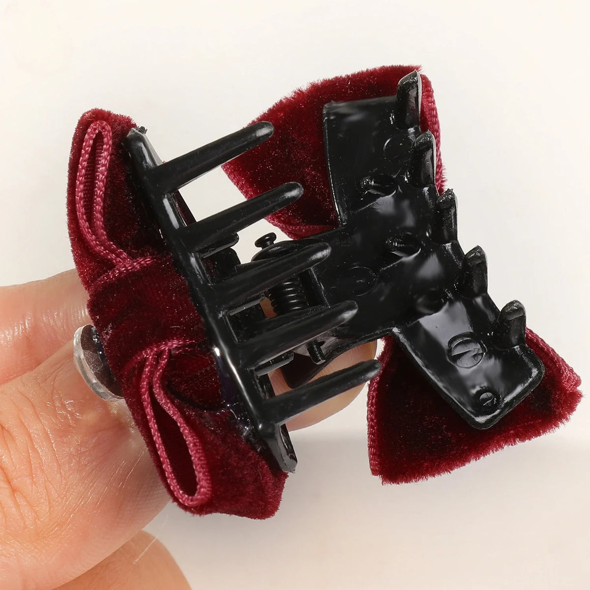 Black Red Ribbon Hair Claw Velvet Bowknot Bangs Side Hairpin Girls Cute Barrettes Fashion Headdress Hair Accessories for Women Quake