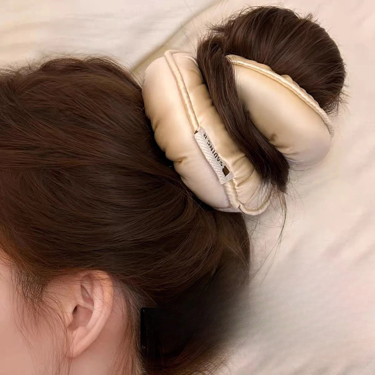 Soft Sleeping Elastic Hair Scrunchies Ponytail Holder for Women Hair Accessories Girls Soft Solid Satin Filled Cotton Big Bands Quake