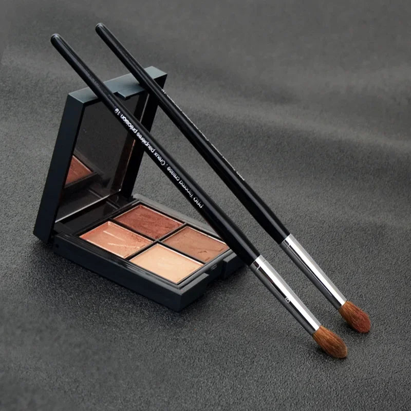 Professional Eyeshadow Brush Tapered Crease Precison Eye Makeup brush S19 Natural Goat Hair Beauty Cosmetic Blender Brush Quake