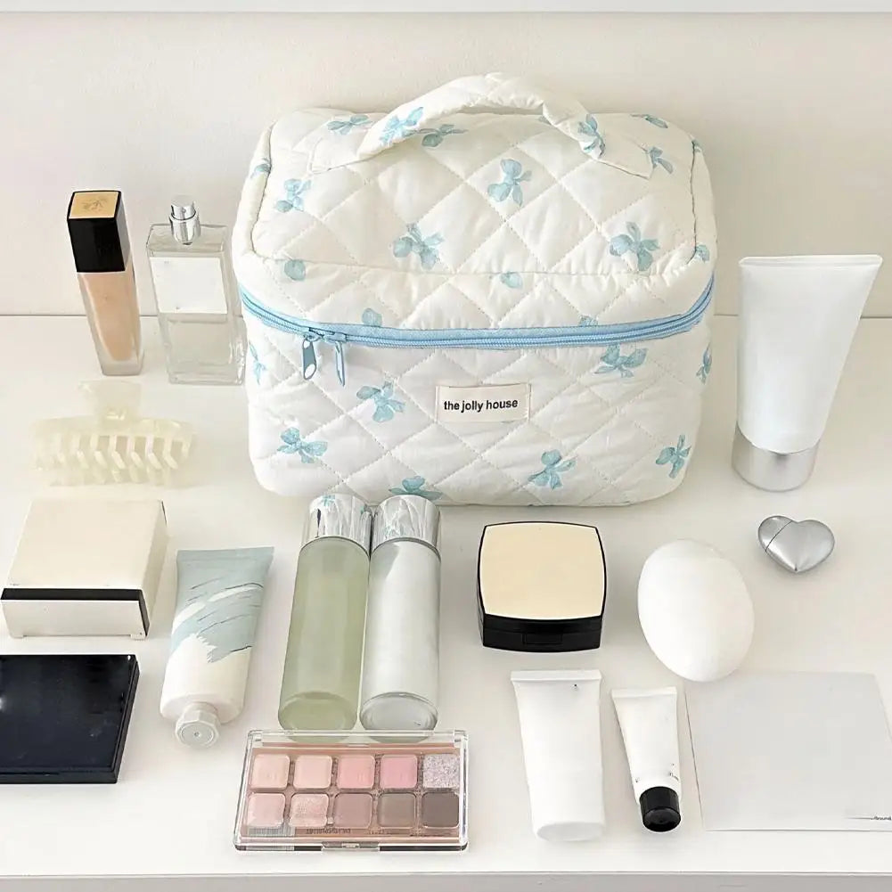 Quilted Makeup Bag 3 Sizes Floral Toiletry Cosmetic Pouch Makeup Organizer Travel Floral Bag for Bridesmaid Gifts, Daily Use Quake