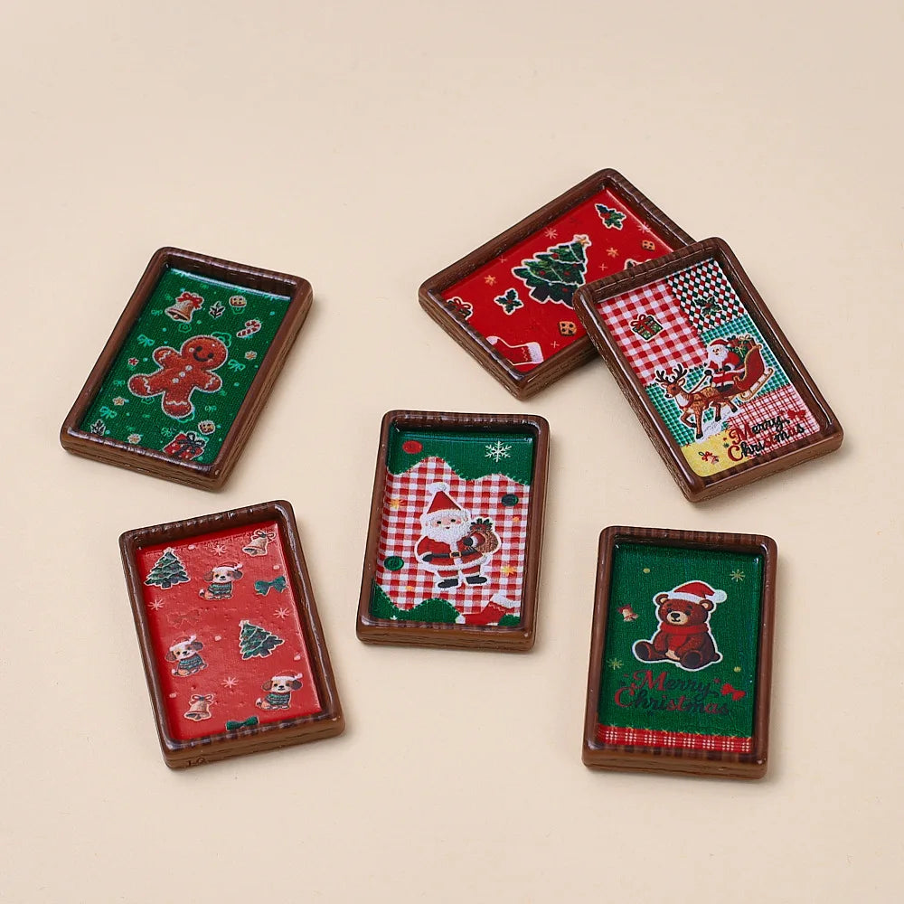 10Pcs New Christmas Plate Flatback Resin Cabochon Scrapbooking Crafts DIY Fake Food Play Dollhouse Accessories Holiday Decor Quake random mixed