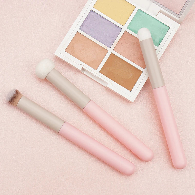 Sponge Concealer Makeup Brushes Lipstick Lip Brush Soft Powder Puff Wet Dry Use Face Contouring Blending Make Up Brush Tools Quake