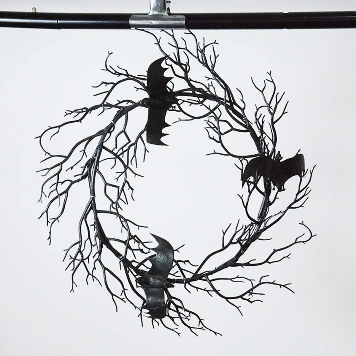 Halloween Wreath with Bats Decor Creative Porch Wreath Wall Hanging Decorative Front Door Wreath for Festival Photo Props Party Quake