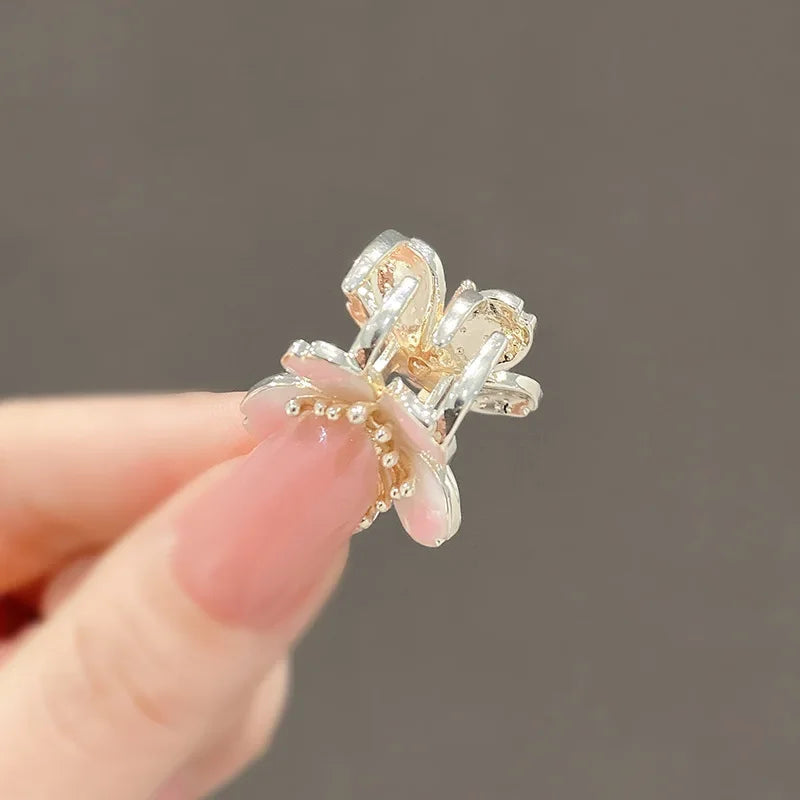 Kawai Mini Cherry Blossom Hair Clip for Women Pink Flower Cute Shark Clips Hair Accessories Ponytail Hair Styling Tools Quake