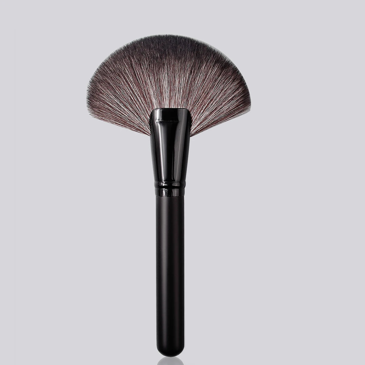 Luxury Wooden Handle Fan Makeup Brush Finishing Powder Brush Multi-use Professional Makeup Brush Quake black