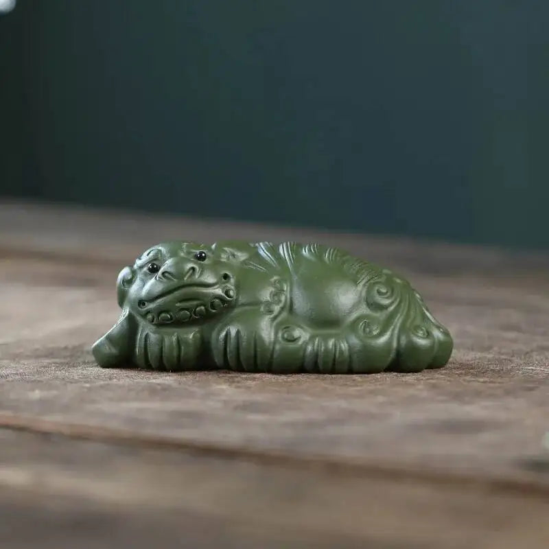 Zisha Tea Pet Pixiu Ornament Dark Green Clay Wealth-attracting Lion Tea Set Sculpture Craft Quake Lucky Lion