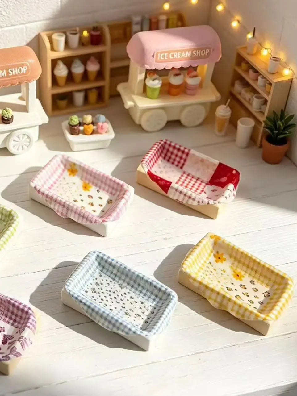 10Pcs Cartoon Simulation Small Floral Tray Miniature Home Decor Resin Ornament Dollhouse For Fairy Garden DIY Jewelry Accessory Quake