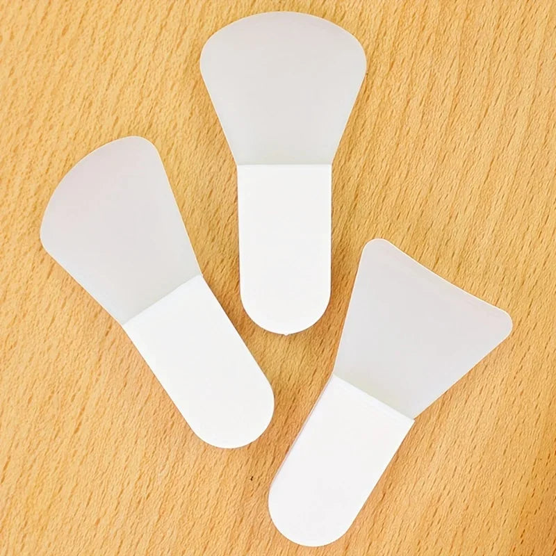 Makeup Mask Brush 3 Pieces Mask Applicator Brush Soft Silicone Brush, Mini Makeup Spatula Facial Beauty Tool Set, Facial Mud Quake White