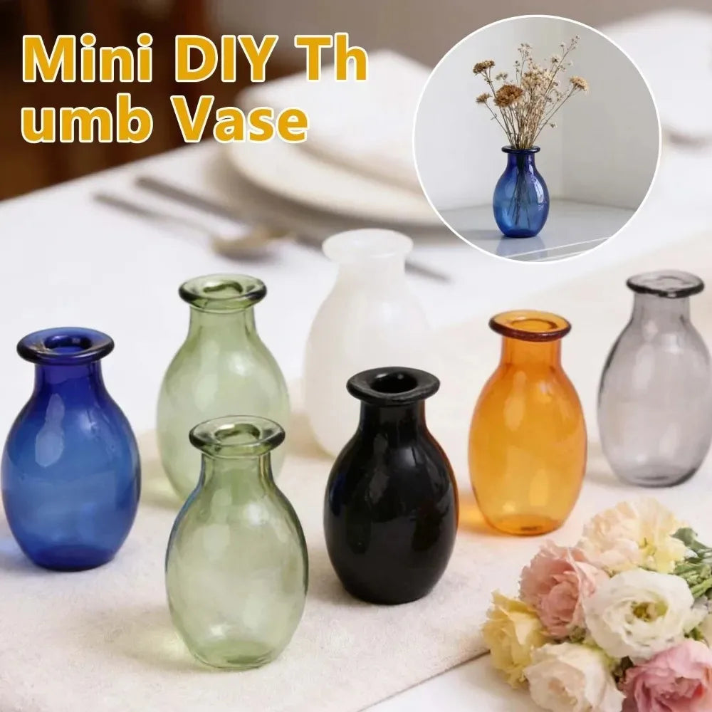 12/1PCS Mini Glass Vase DIY Thumb Vases for Desktop Decoration Pet Hair Keepsake Storage Bottles DIY Micro Landscape Ornament Quake