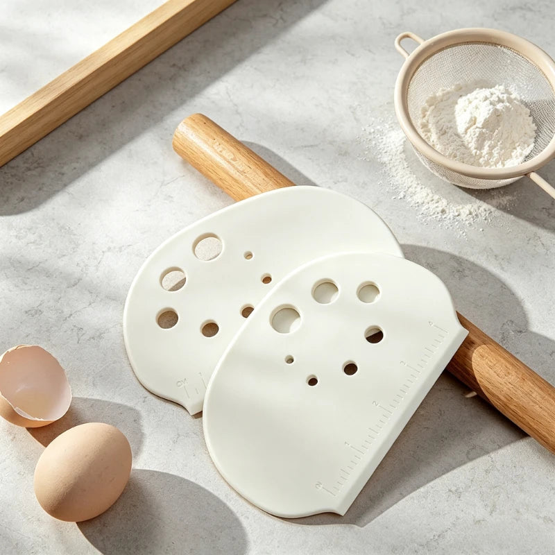 Dough Scraper with Scale Hanging Hole Multifunctional Pastry Cutter Cream Spatula Kitchen Baking Tool for Cake Bread Dough Quake