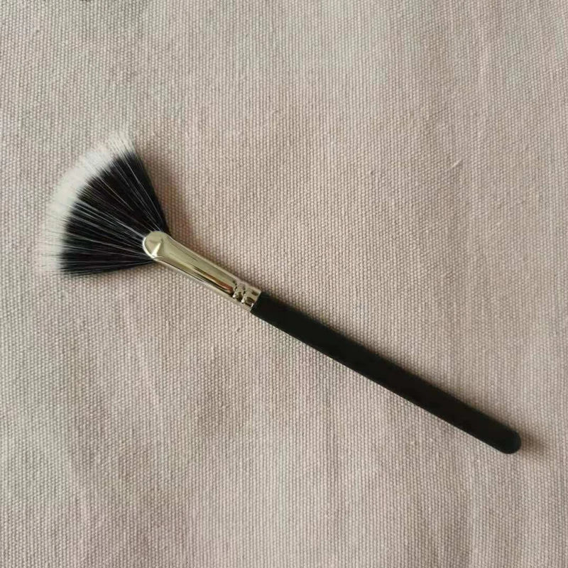 1pcs Makeup Brushes Soft Bristles Cosmetic Powder Eye Shadow Blush Blending Concealer Brushes Beauty Makeup Tools For Women Quake Powder Brush