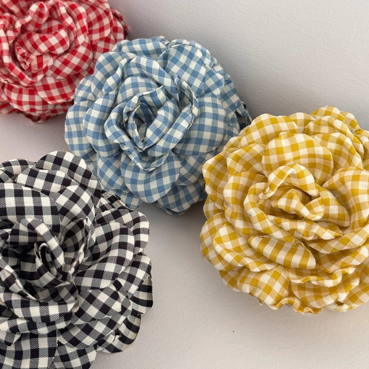 Plaid Fabric Flower Hair Claw Clips for Women Girls Korean Fashion Summer Vacation Ponytail Holder Hair Styling Accessories New Quake