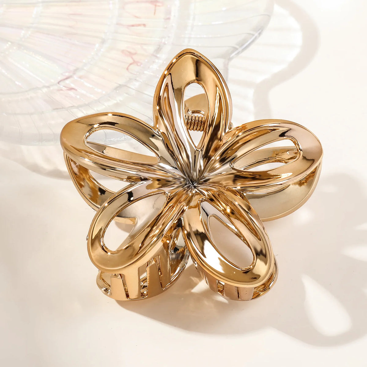 Hollow Flower Hair Claw Clips Women Girls Crab Clip Floral Hair Claws Ponytail Holder Hairpin Barrette Vacation Party Headwear Quake 7.5cm gold