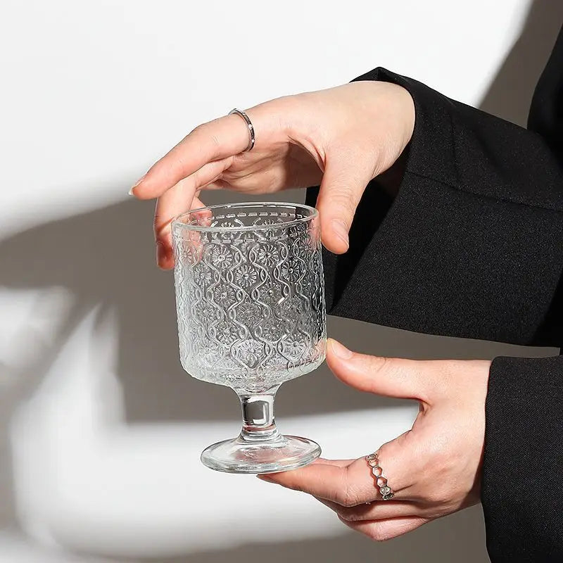 Vintage ins Wind Sunflower relief glass high appearance level wine glass design sense drink juice stemware glass Quake