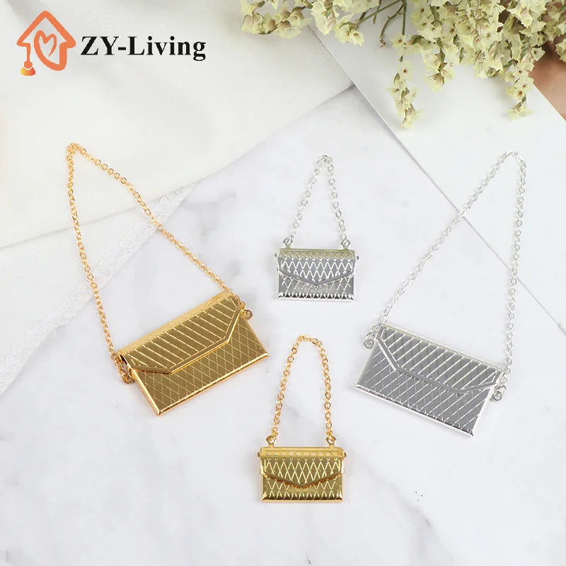 1Pc Metal chain pack Doll Bag Miniature Shopping Handbag for Clothes Accessories Quake