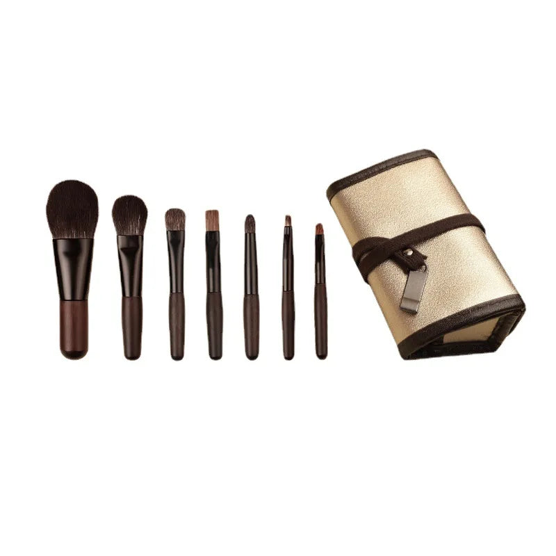 Mini Cosmetic Brushes Set Professional Makeup Brush Beauty Soft Hair Foundation Concealer Eyeshadow Powder Brushes For Women Quake 7 pcs set