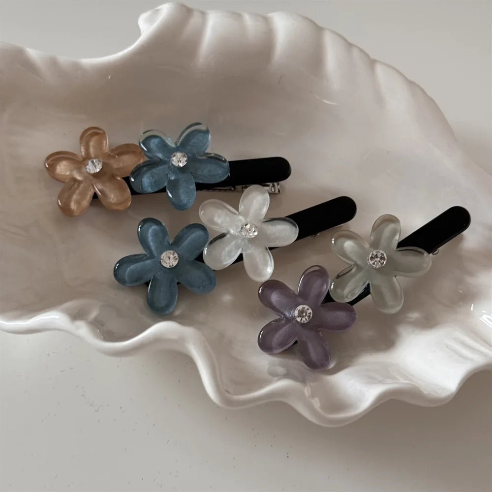 Korean Water Diamond Flower Duckbill Clip Fresh Sweet Hair Clip Bangs Side Clip Women Girls Resin Floral Hairpin Headpiece New Quake
