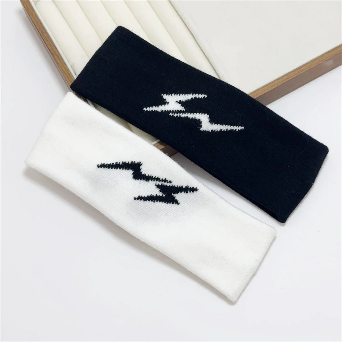 Street Style Personalized Star and Moon Headband Knitted Breathable Butterfly Embroidery Head Scarf for Running Yoga and Sports Quake