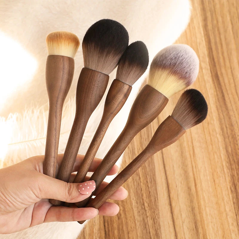1Pcs Vintage Walnut Soft Makeup Brushes Set Foundation Contour Loose Powder Blusher Wood Handle Make Up Tool Cosmetics Brochas Quake