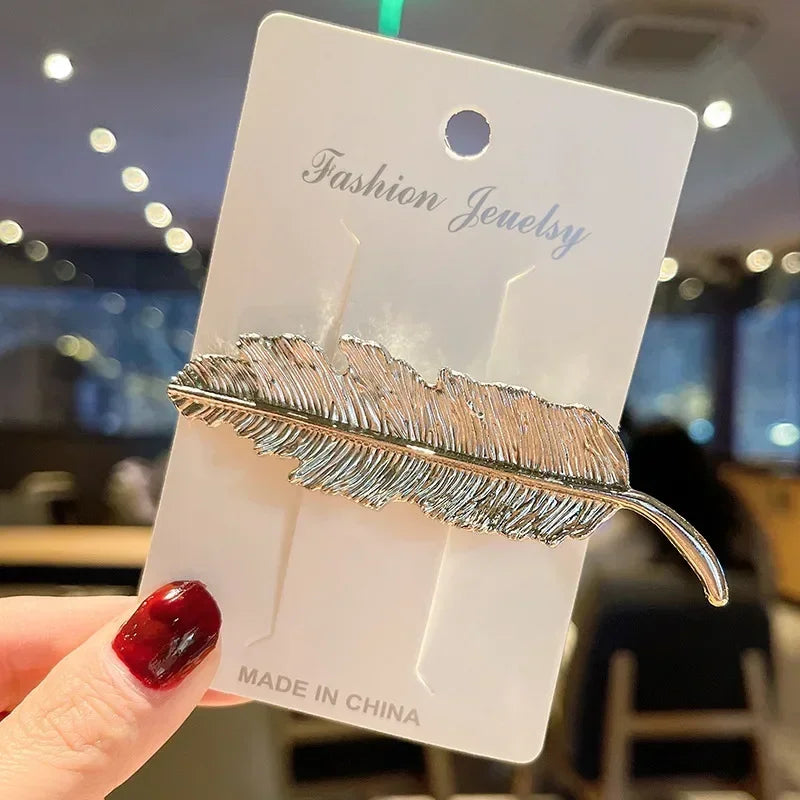 Vintage Elegant Hair Side Clip Feather Leaf Shape Barrette Metal Hairpins Women Girls Duckbill Clip Headwear Hair Accessories Quake xsy white