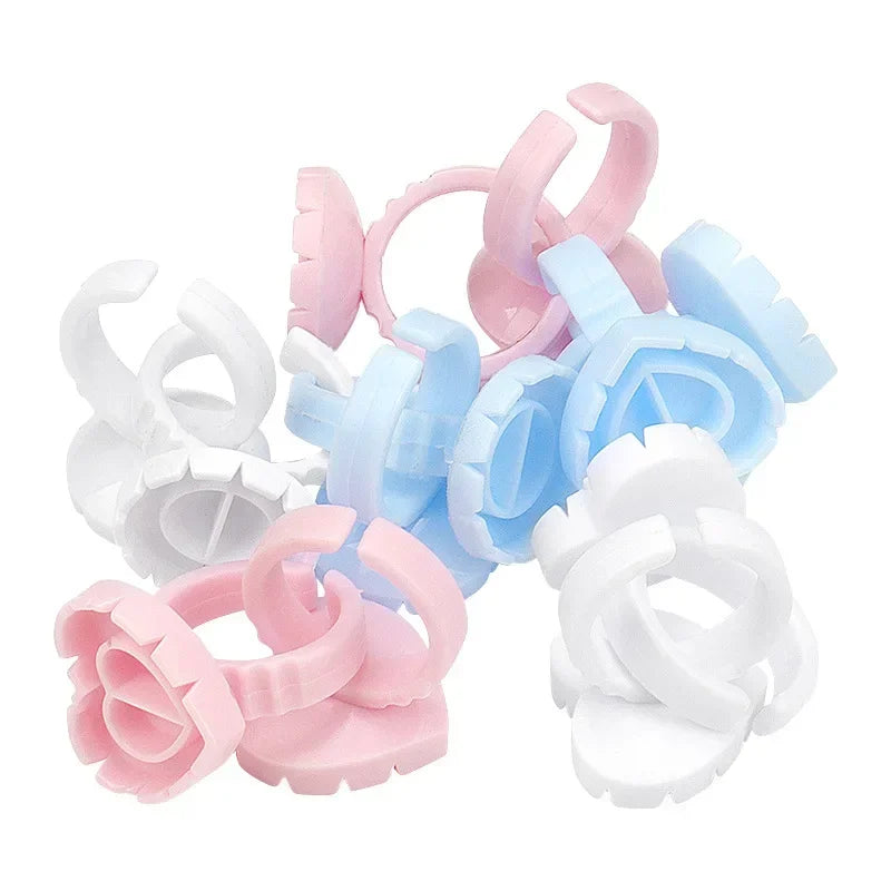 vvocci 100 PCS Heart-shaped Glue Ring Cup Disposable Plastic Eyelash Extension Tattoo Pigment Holder Pallet Lash Makeup Tools Quake