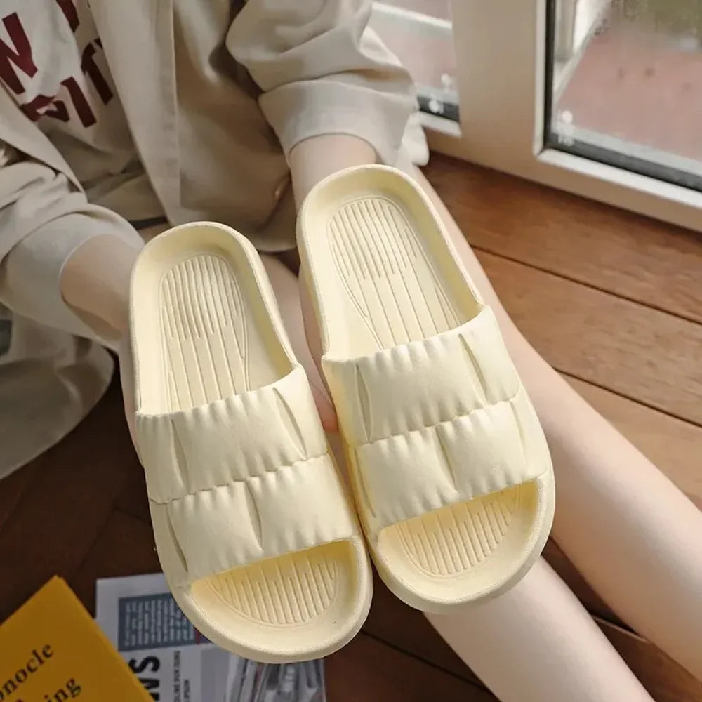 Soft EVA Slippers, Non-Slip Home & Bath Sandals, Comfortable Lightweight Summer Shoes, Cute Unisex Footwear, Durable & Cozy Quake