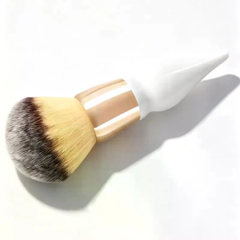 Professional Large Face Makeup Brush: Soft High-Quality Powder Blush Bronzer Tool for Cosmetics Application & Quake