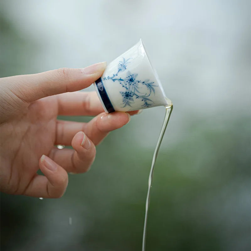 Clay White Porcelain Hand-painted Blue Tea Cup Ceramic Kung Fu Teacup Single Cup Blue And White Cup Quake