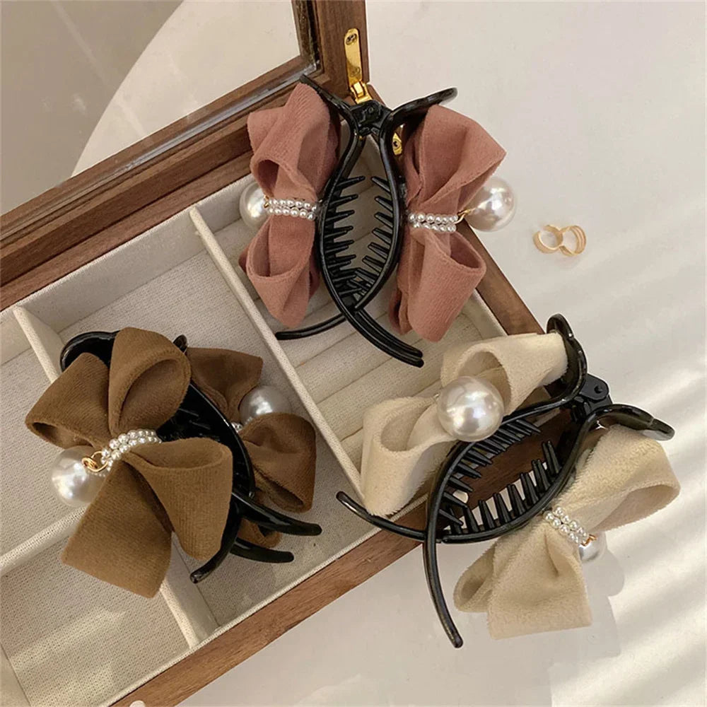 Pearl Bow Ponytail Holder Sweet Plush Hair Claw Korean Fashion Hairgrips Elegant Soft Solid Hair Clip for Girls Hairpin Headwear Quake