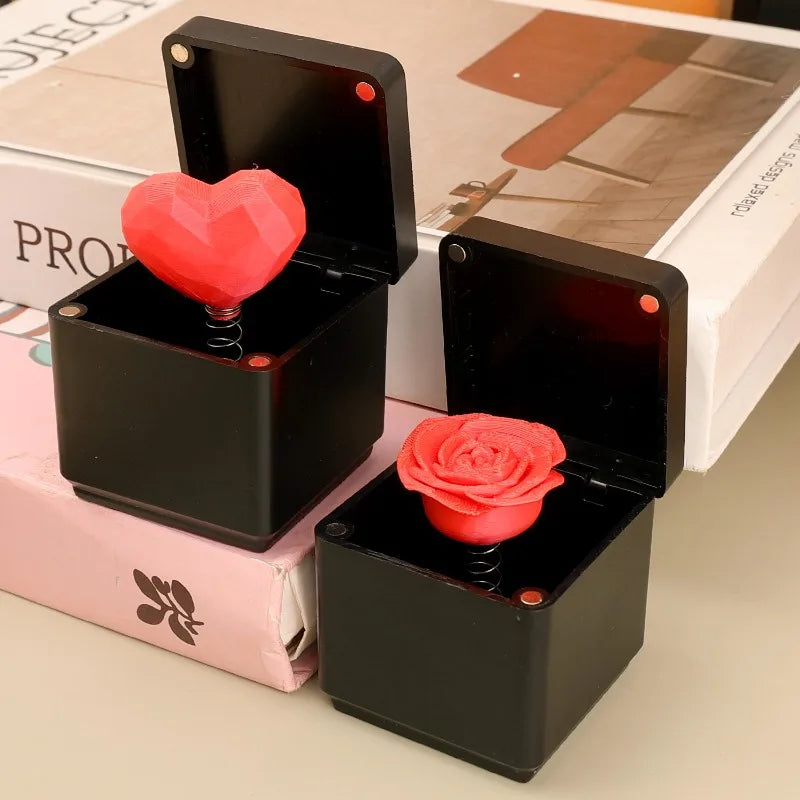 2/1PC Love Rose Pop Up Interesting Gift Box Valentine's Day Romantic Magnetic Gift Box Funny Creative Craft for Guest Home Decor Quake